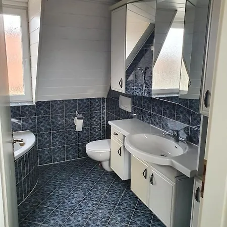 Extravagantes - Mit Netflix, Wlan & See Apartamento Sennfeld